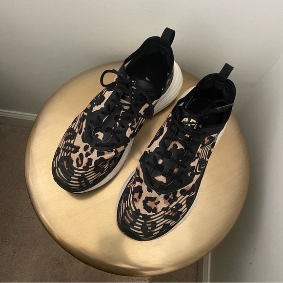 APL Streamline Sneakers in Cheetah - Picture 3 of 7